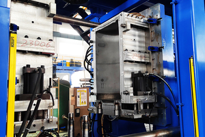 Tambour en PEHD jerican de 100 l, machine de fabrication de bouteilles en plastique de 100 litres, machine de moulage par soufflage creux des fabricants - Product Image 2