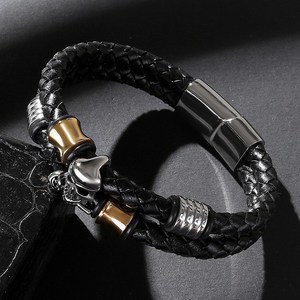 Vente en gros <span class=keywords><strong>de</strong></span> bracelets <span class=keywords><strong>de</strong></span> <span class=keywords><strong>marque</strong></span> <span class=keywords><strong>de</strong></span> <span class=keywords><strong>luxe</strong></span> pour hommes, bijoux avec breloque crâne et bracelets à boucle magnétique - Product Image 3