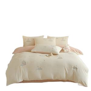 Doublure en <span class=keywords><strong>coton</strong></span> PP épais pour l'hiver Peluche super douce pour princesse Broderie de dessin animé Corail Parure de lit quatre pièces avec drap de velours - Product Image 5