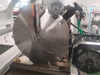 Machine automatique de découpe de ruban adhésif pour rouleaux de papier