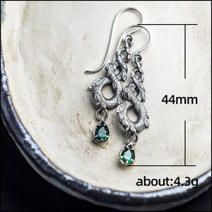 Orecchini Pendenti con Perle Verdi Conna, Placcati in Argento Anticato, Design Vintage a Motivo Vegetale, Gioielli di Moda per Donne - Product Image 4