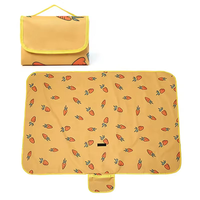 Tapis de pique-nique pliable en tissu Oxford imperméable et durable avec logo personnalisé pour l'été, idéal pour la plage, les voyages, le camping, le parc et la randonnée