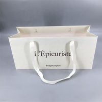 Sacs cadeaux en papier recyclé personnalisés de luxe avec gaufrage et revêtement UV