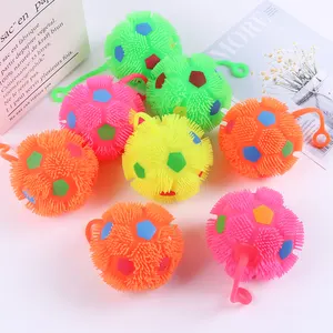 Bán buôn nóng Bán Bóng đá căng thẳng quả bóng trẻ em Đồ chơi ánh sáng lên dẫn bóng Spiky bouncy puffer bóng Squishy Mochi đồ chơi