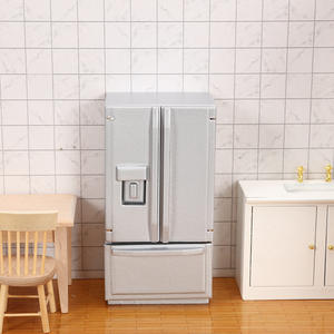 บ้านตุ๊กตาขนาดเล็ก1:12ย้อนยุคเฟอร์นิเจอร์ประตูคู่สีขาวสีเทาตู้เย็น DIY ของเล่นโมเดลทำจากไม้ - Product Image 2