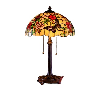 Bán buôn tùy chỉnh kính màu <span class=keywords><strong>Tiffany</strong></span> hoa bướm mô hình Châu Âu-phong cách retro màu thủy tinh tinh khiết Đồng cơ sở đèn bàn - Product Image 1