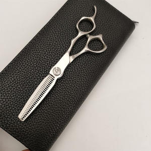 Tijeras de peluquería Suzhou de 6 pulgadas, tijeras de entresacar de acero inoxidable para diestros, uso en salón de belleza, tipo de hoja estándar - Product Image 1
