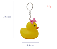 Mini canards en caoutchouc 3D qui couinent, porte-clés en gros, personnalisables en plastique et caoutchouc. Porte-clés Canard en Résine, Jouet Canard Cheerleader, Canard Cheerleading