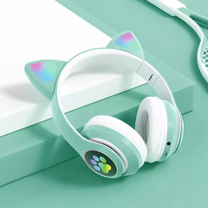 <span class=keywords><strong>Casque</strong></span> <span class=keywords><strong>sans</strong></span> <span class=keywords><strong>fil</strong></span> tendance 2025 avec microphone et LED <span class=keywords><strong>pour</strong></span> enfants, idéal <span class=keywords><strong>pour</strong></span> PC et téléphone – Modèle Chat Mignon - Product Image 5