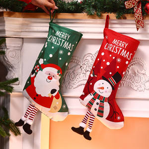 Chaussette de Noël décorative suspendue, imprimée de dessins animés, avec jambes en peluche rembourrées, pour décorations de Noël - Product Image 3