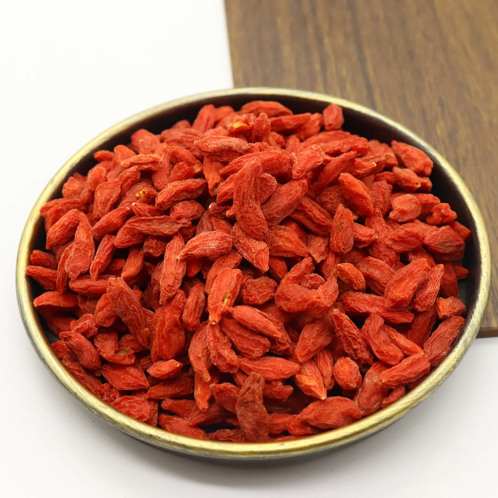 โกจิเบอร์รี่สีแดงอบแห้งธรรมชาติพืชออร์แกนิกจากประเทศจีนอาหารเพื่อสุขภาพ