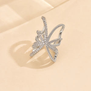 Lab Grown Diamond Ear Cuff con cadena Diseño geométrico Cobre Encontrar Perla de imitación Zircon Pendientes de aro de moda - Product Image 5