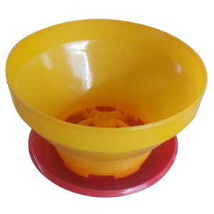 Mangiatoie e Abbeveratoi Automatici in Plastica per Polli da Carne e Riproduttori - Product Image 1