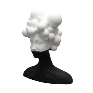 Patung Seni Figur Modern Sederhana Dekorasi Resin Ruang Tamu Kreatif Dekorasi Gadis Hitam dan Putih