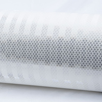 Rouleaux de matériau réfléchissant prismatique en PET, feuille réfléchissante imprimable en PVC éco-solvant pour la signalisation routière