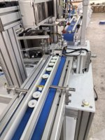Machine de marquage à chaud horizontale pour le marquage à chaud circulaire complet des côtés des bouchons en plastique, facile à utiliser