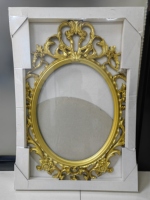 Miroir de chambre à coucher rétro en plastique PU à tenture murale ornée promotionnelle classique
