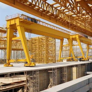 Grue à portique à hauteur réglable de 3m à 10m avec chariot télécommandé et structure en acier robuste pour une utilisation de levage industriel - Product Image 2