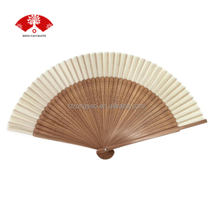 Sản phẩm mới 2025 Trung Quốc nhà sản xuất cầm tay tre gấp người hâm mộ khắc quạt tay tre với trường hợp tùy chỉnh logo của bạn - Product Image 3