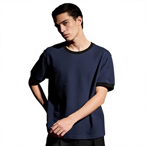 T-shirt en jersey de coton épais écologique, coupe oversize, col rond, manches contrastées, streetwear pour homme avec motif et logo personnalisé - Product Image 1