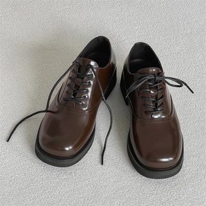 Nouvelles Chaussures d'Automne pour Hommes 2025 à Bout Carré, Lacets, Imperméables, Finition Brillante, Design de Luxe - Product Image 4