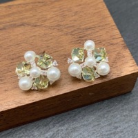 Boucles d'oreilles Bluetooth de style baroque Bijoux Accessoires d'écouteurs en cuivre et cristal avec perle d'eau douce Perle de pierre principale