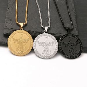Collier personnalisé en acier inoxydable vintage avec pendentif rond de l'archange Michel, collier religieux pour homme - Product Image 1