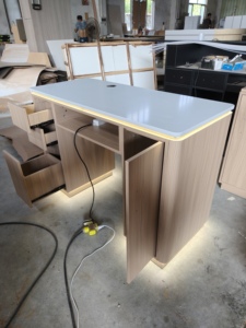 Table de travail pour <span class=keywords><strong>ongles</strong></span> moderne et durable avec tiroirs de rangement et barre <span class=keywords><strong>à</strong></span> <span class=keywords><strong>ongles</strong></span> pour salon de manucure professionnel - Product Image 3