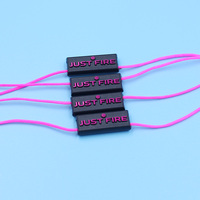 Logo de marque en relief dur personnalisé de luxe, étiquettes de joint en plastique, étiquettes de prix de montre avec ficelle en Nylon