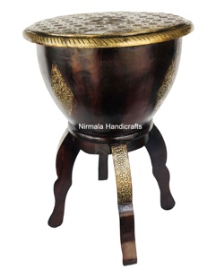 Tabouret en bois artisanal moderne de Nirmala Handicrafts, provenant du Rajasthan - Décoration pour la maison et le bureau - Product Image 2