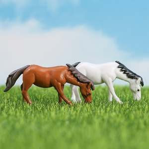 Figurines de chevaux et poneys miniatures en PVC, blanches et brunes, décorations de jardin intérieures et extérieures - Product Image 3