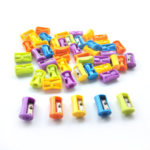 Offre Spéciale : Mini Taille-Crayon en Plastique à Un Trou, Outil de Papeterie Coloré pour Étudiants, Emballage en Gros - Product Image 5