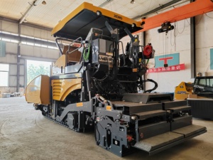 Pavimentadora Eléctrica de Asfalto <span class=keywords><strong>y</strong></span> Concreto de Última Generación, Marca Líder, 2.5-7.5m RP805, 960t/h, 162kw de Potencia, 400mm de Espesor Máximo, Bomba de Suelo <span class=keywords><strong>y</strong></span> Motor - Product Image 2