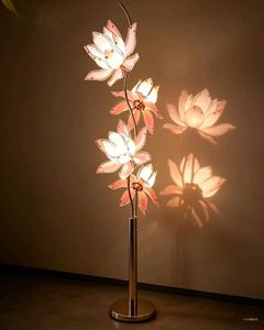 Lámpara de Pie Moderna de Diseño Floral Rosa, Base de Metal Dorado, Luz LED para Decoración del Hogar, Venta al Por Mayor - Product Image 6
