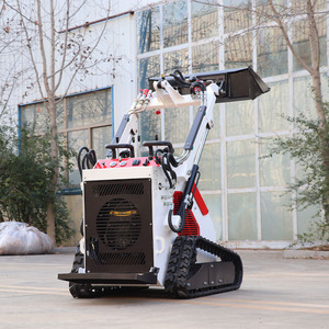 รถตักล้อยางขนาดเล็ก Soamte เครื่องยนต์ดีเซล Kubota ได้รับการรับรองมาตรฐาน EPA น้ำหนัก 950 กก. รับประกัน 2 ปี ปั๊มไฮดรอลิก YUKEN เกียร์ PLC - Product Image 3
