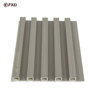 Revestimiento de Pared WPC de Coextrusión de Alta Calidad, Panel de Listones Acanalados de Madera y Plástico Compuesto para Diseño de Interiores y Exteriores
