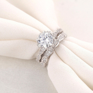 Set di anelli a due pezzi con pietra rotonda lucida, elegante stile fidanzamento, gioielli da donna impilabili per tutti i giorni, regalo - Product Image 5
