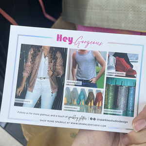 Nouvelles cartes d'étiquettes en papier coloré avec logo, dorure argentée, feuille arc-en-ciel, impression numérique, pelliculage et gaufrage/débossage - Product Image 6