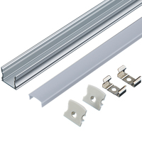 Profilé LED en aluminium en U creux série 6000 1714B avec couvercle plat en PC épais sans points pour éclairage de vitrine de cuisine