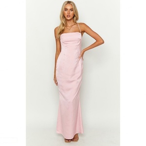 ชุดราตรีสีชมพูแบบใหม่ ดีไซน์รักษ์โลก ผ้าซาตินทอลาย  แบบไม่มีแขน  สายเดี่ยวผูกโบว์  ยาวกรอมพื้น - Product Image 6