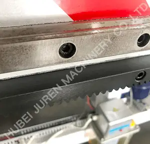 कांच के दर्पण काटने की मशीन सीएनसी मशीनरी समर्थन मोज़ेक के आकार का गिलास स्वत: काटने की मेज