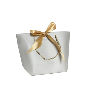 Bolsa de Papel para Compras con Asa de Cinta para Ropa, Empaque de Lujo para Compras, Bolsa de Regalo de Papel Personalizada - Product Image 6