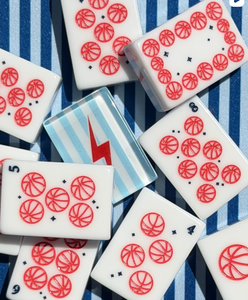 Tuiles de Mahjong Style Sportif – Collection Premium Motif Basketball Bleu Rouge – <span class=keywords><strong>Jeu</strong></span> de Mahjong Américain pour Passionnés - Product Image 5