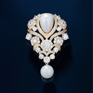 Flower Brooch Crystal Rhinestone Pear Cut Pendant Alloy Gold Plated Women's <b>Wedding</b> Engagement Gift Party Jewelry <b>Accessory</b> - Product Image 1