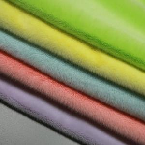 Furet lisse fausse fourrure prix de gros directement sur une variété de <span class=keywords><strong>couleurs</strong></span> luxe Minky fourrure tissu 5mm pour accessoire de mode - Product Image 1