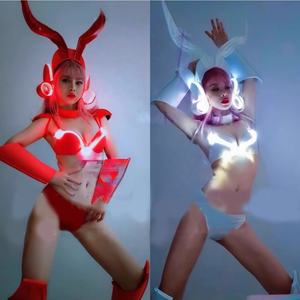 Nuevos Auriculares LED Rojos y Blancos con Forma de Conejo, Disfraz Brillante para Bailar en Escenarios, para Cantantes de Bares, Grupos de Baile, Modelos, Invitados, DJ - 100% Poliéster - Product Image 2