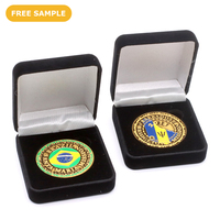 Boîte cadeau Capsule de velours en bois doré Boîte de présentation de pièces de monnaie Boîte de présentation personnalisée de luxe pour médailles