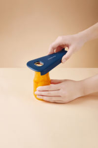 Abridor de botellas magnético de metal para bar, llavero personalizado, fácil de colgar. - Product Image 2