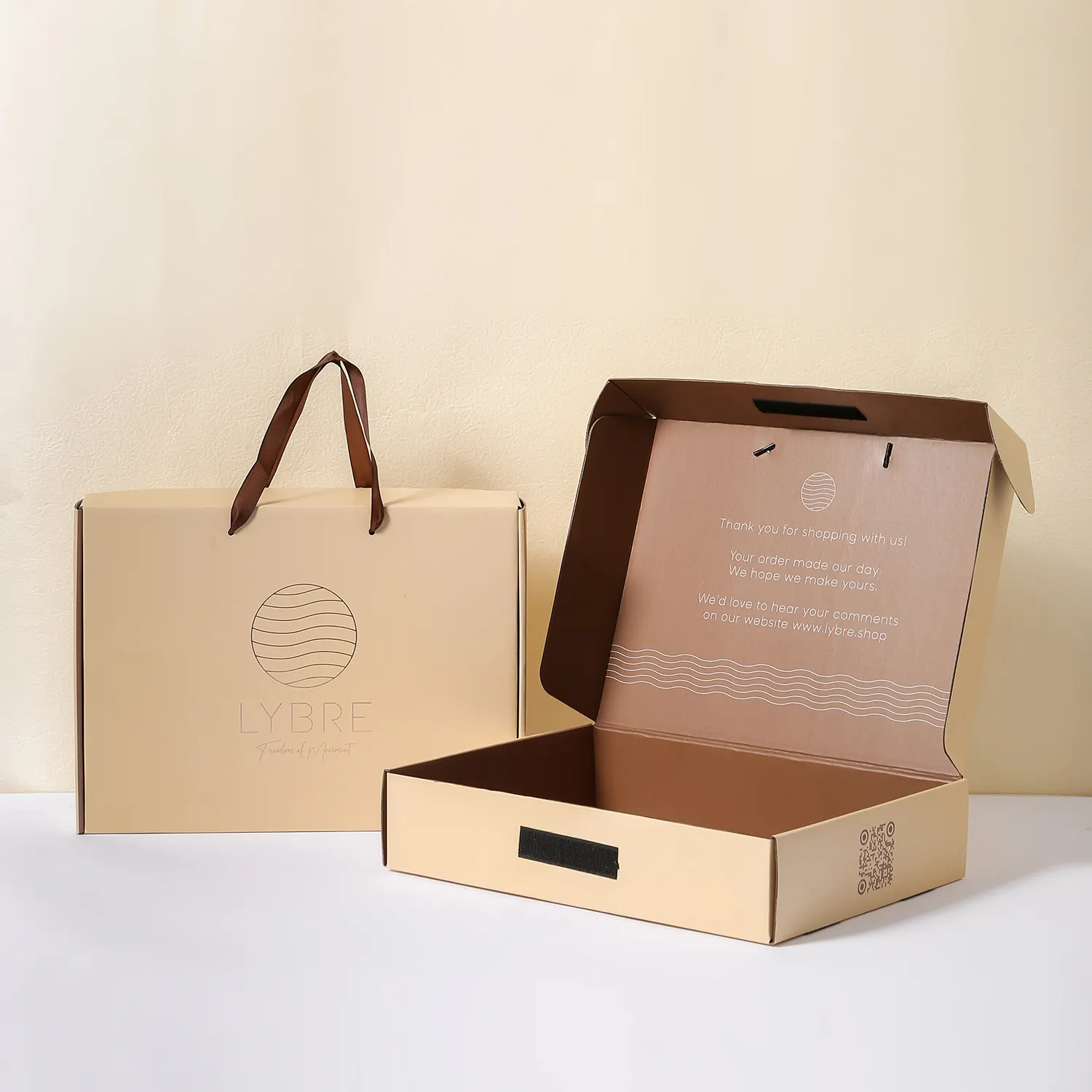 Customized Business Birthday Clothing Gift Paper Packaging Box Bags With Your Own Logo