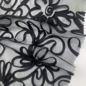 Fábrica 100% poliéster 3D cinta bordada Floral tul Malla tela encaje agradable a la piel nuevo diseño para vestido y decoración - Product Image 2